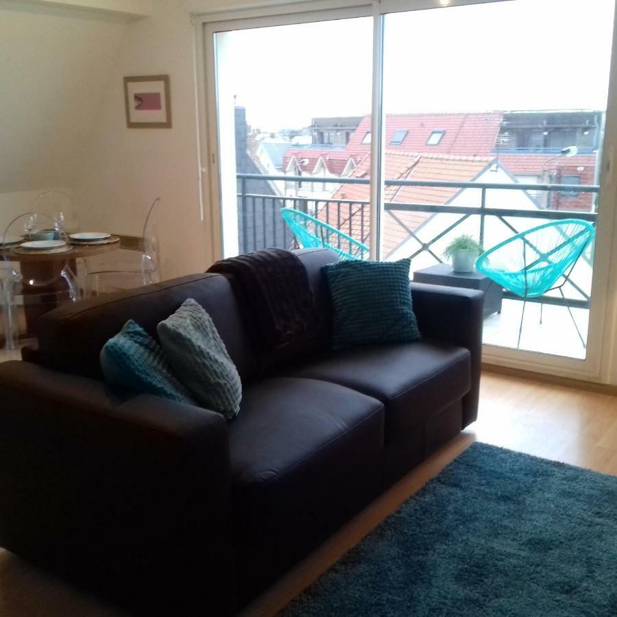 Grand balcon avec belle vue de la mer, le village et la compagne Wimereux Extérieur photo